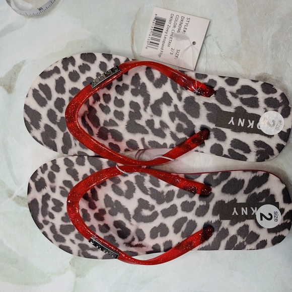 NWT DKNY Red and Animal Print Flip Flops - Picture 4 of 8